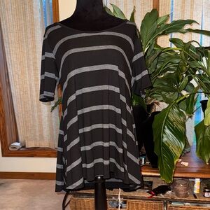 LuLaRoe Gray Boxy Tunic Top